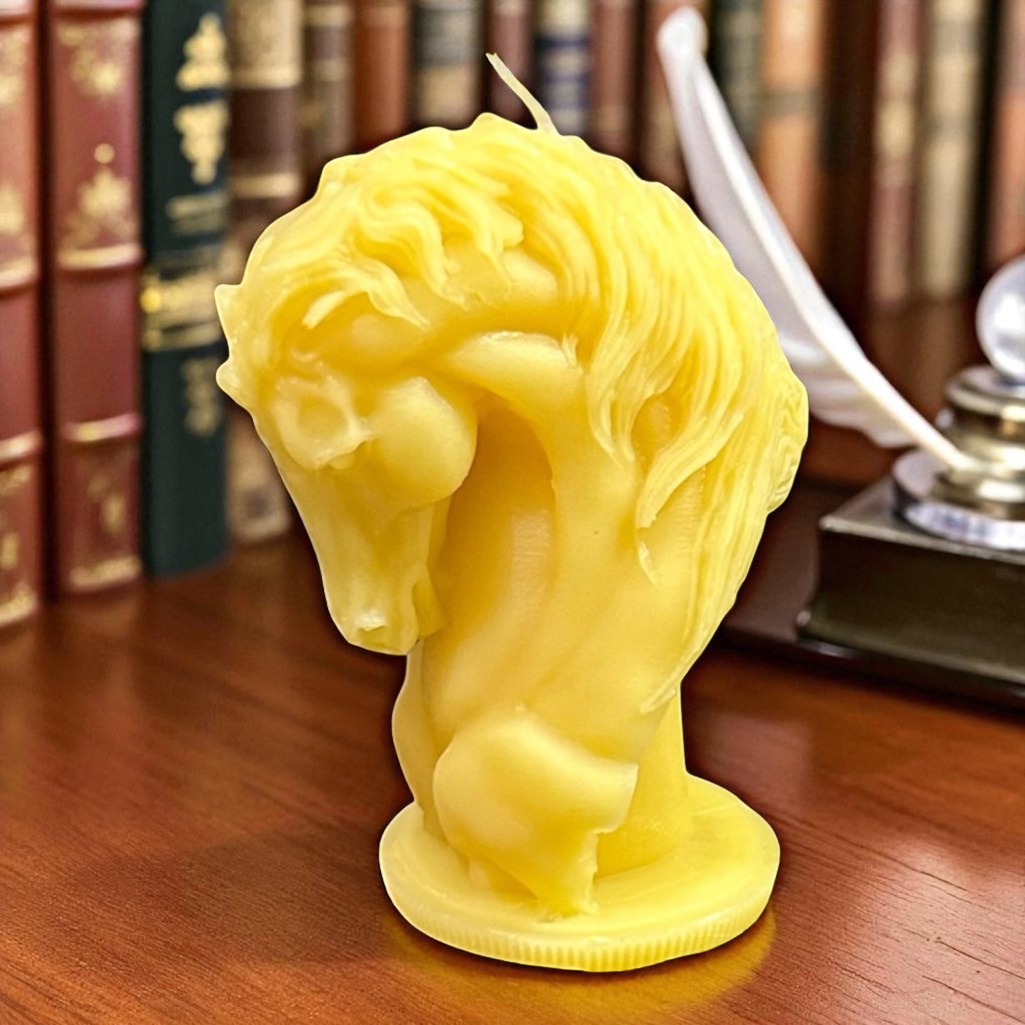 Pferdekopf als Bienenwachskerze