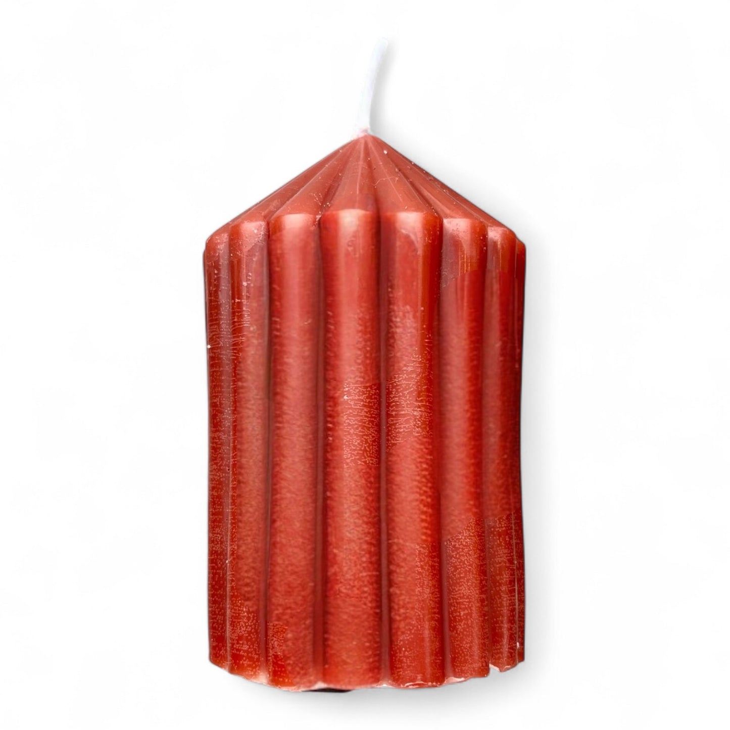 Stumpenkerze mit Rillen aus Bienenwachs