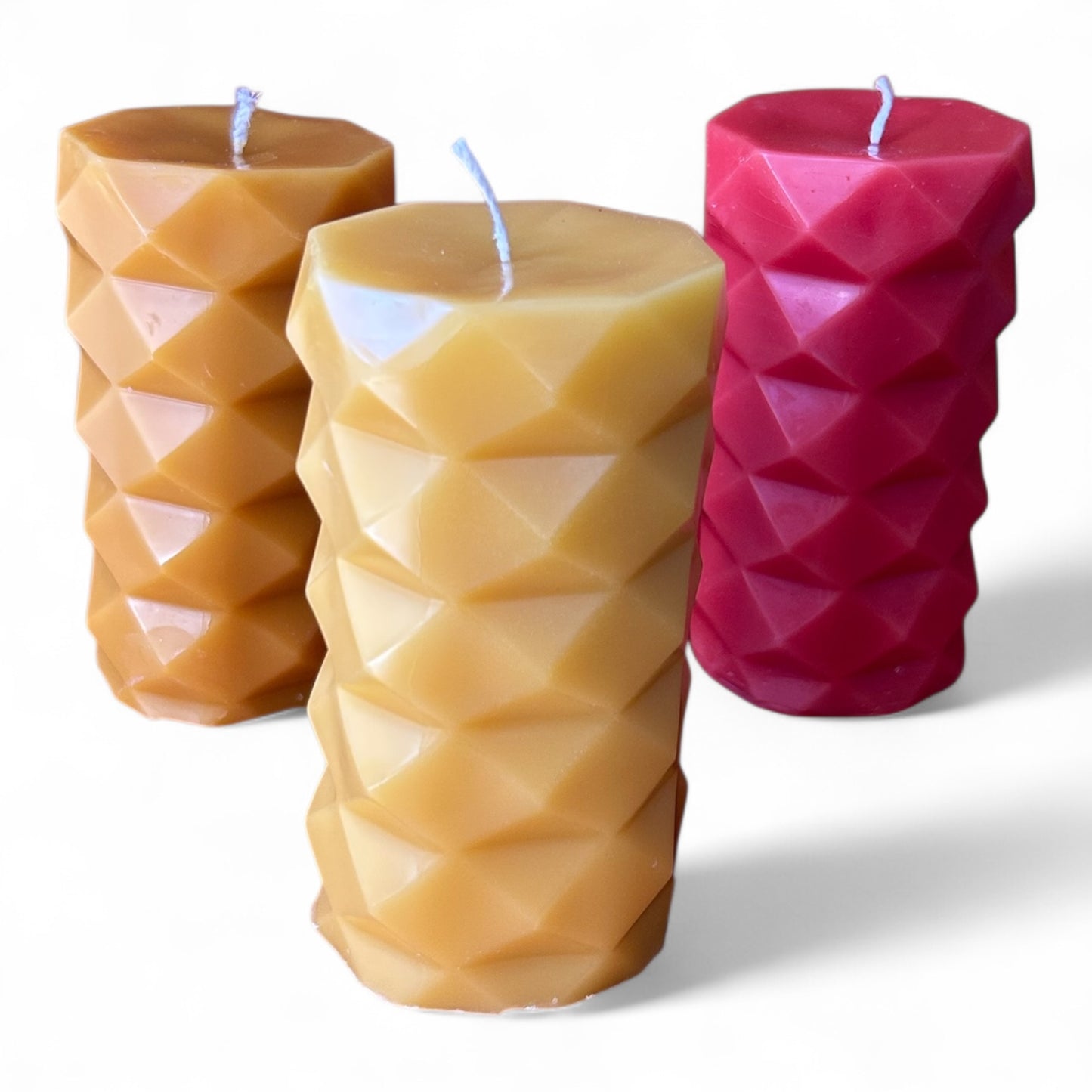 Große moderne geometrische Kerze aus Bienenwachs