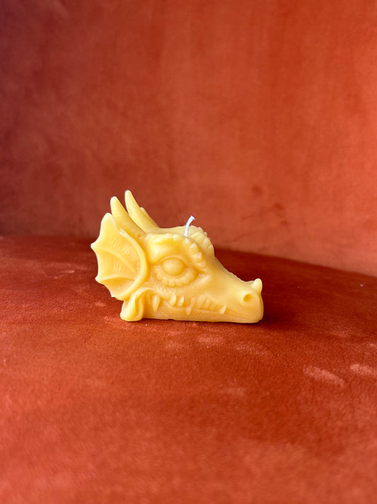 Drachenkopf als Bienenwachskerze