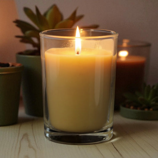 Kerze im Glas aus Bienenwachs mit Holzdeckel